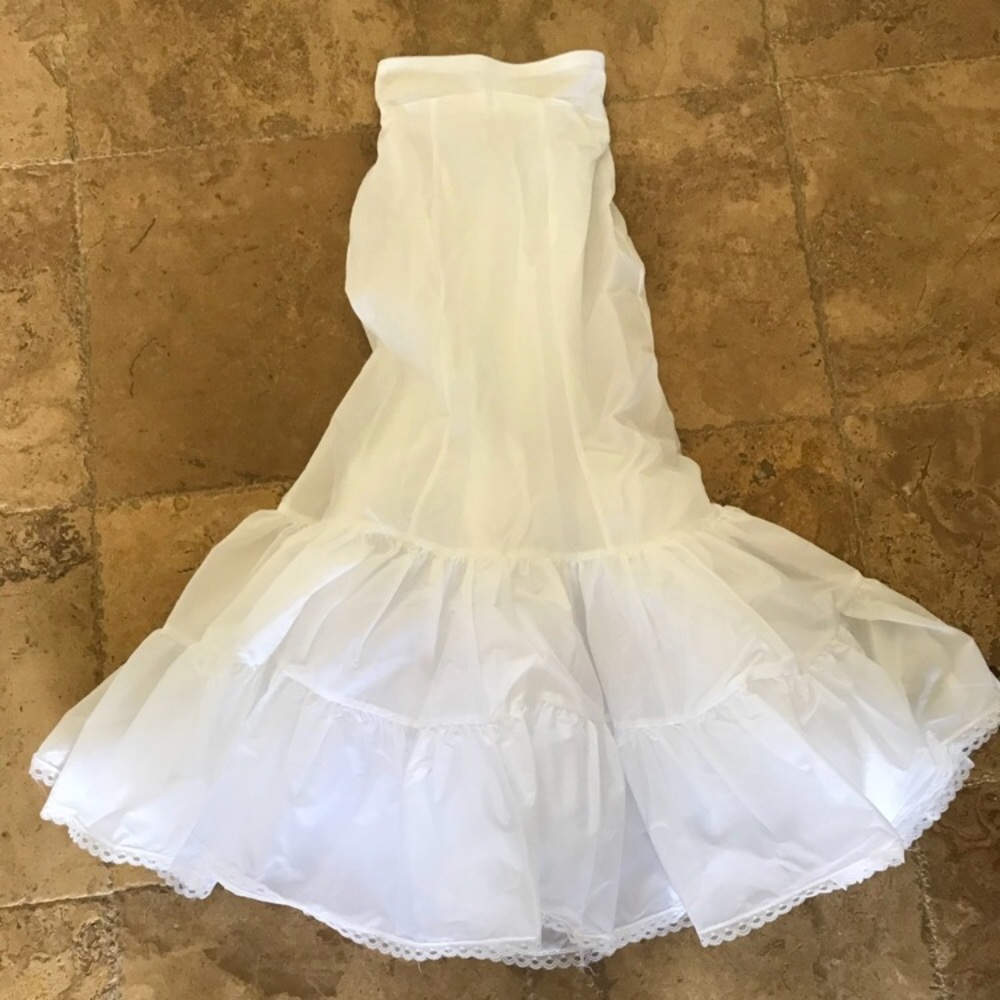 David’s Bridal Fit and Flare Wedding Dress Slip.